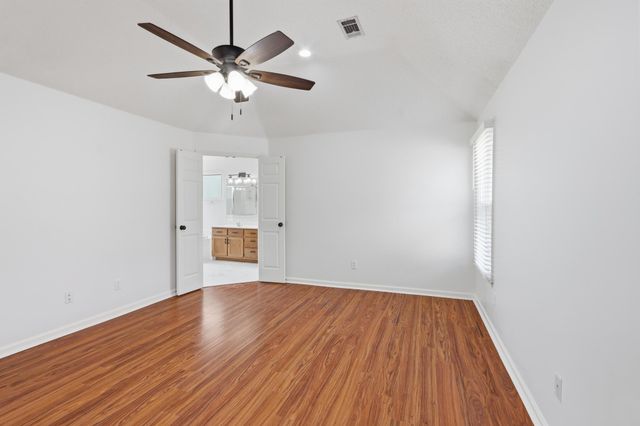 1325 RIVER PINE DR, Collierville, TN 38017