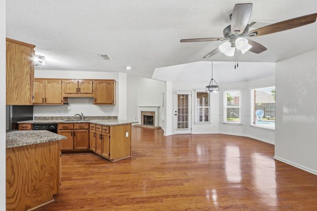1325 RIVER PINE DR, Collierville, TN 38017