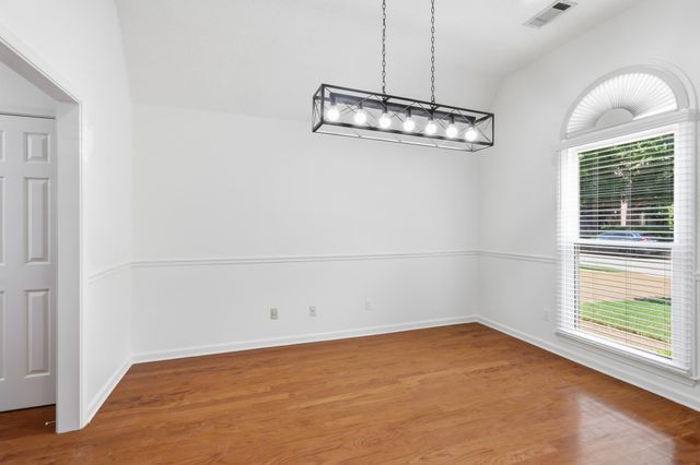 1325 RIVER PINE DR, Collierville, TN 38017