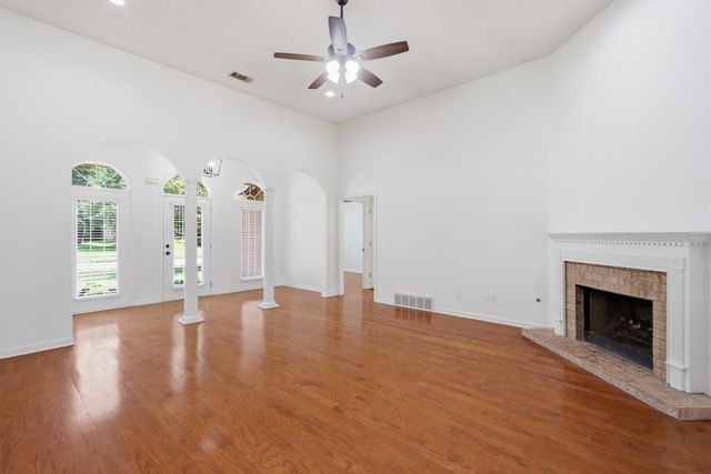 1325 RIVER PINE DR, Collierville, TN 38017