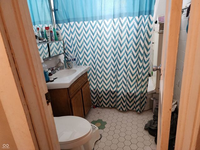 621 E 31st Street, Anderson, IN 46016