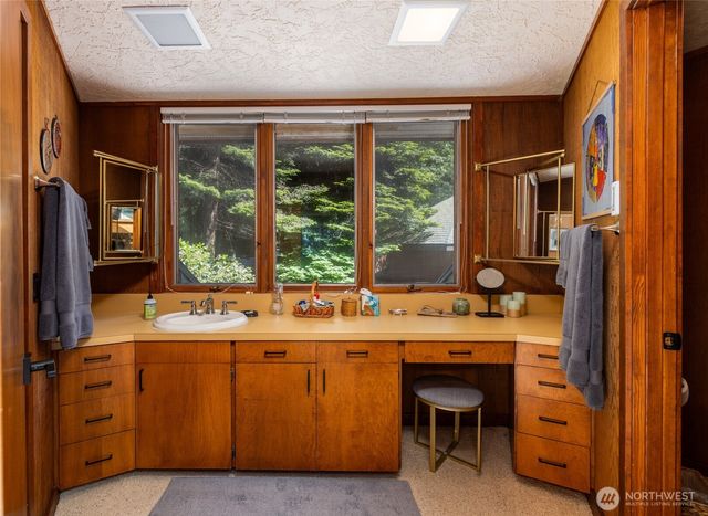 3559 Biz Point Road, Anacortes, WA 98221