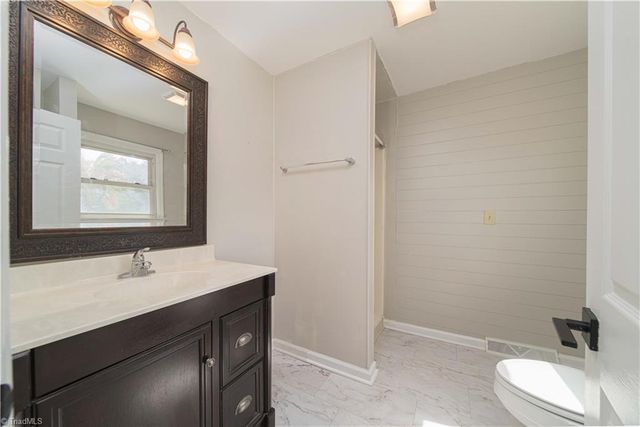 4330 Glenford Drive, Winston-salem, NC 27107