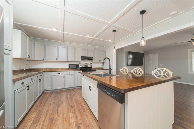 4330 Glenford Drive, Winston-salem, NC 27107