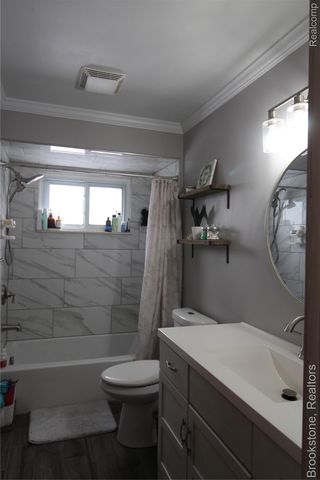 24524 Johnston Avenue, Eastpointe, MI 48021