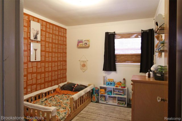 24524 Johnston Avenue, Eastpointe, MI 48021