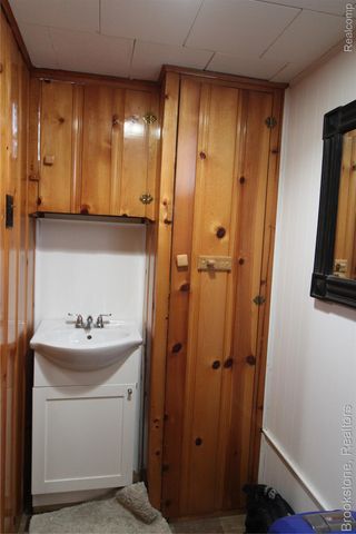 24524 Johnston Avenue, Eastpointe, MI 48021