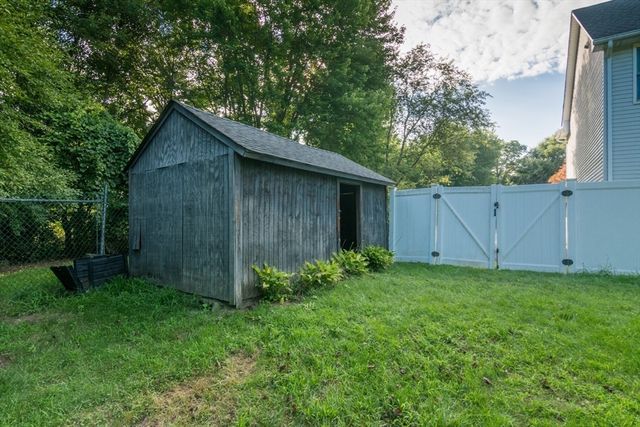 4 Phillips Place, Hadley, MA 01035