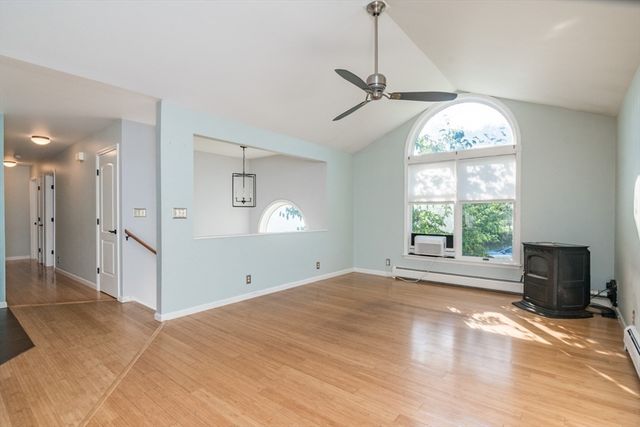 4 Phillips Place, Hadley, MA 01035