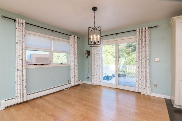 4 Phillips Place, Hadley, MA 01035