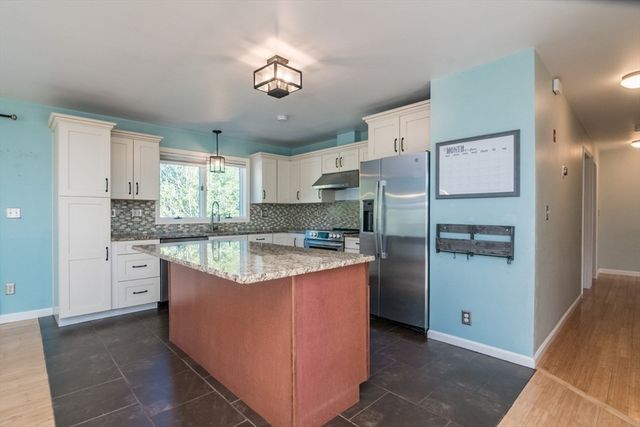 4 Phillips Place, Hadley, MA 01035