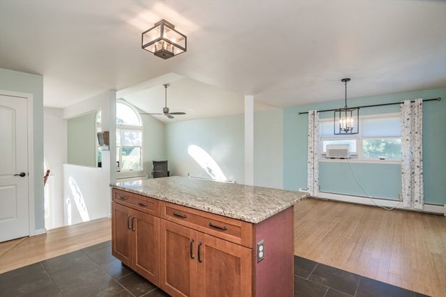 4 Phillips Place, Hadley, MA 01035