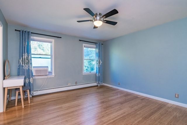 4 Phillips Place, Hadley, MA 01035