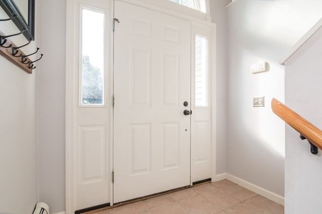 4 Phillips Place, Hadley, MA 01035
