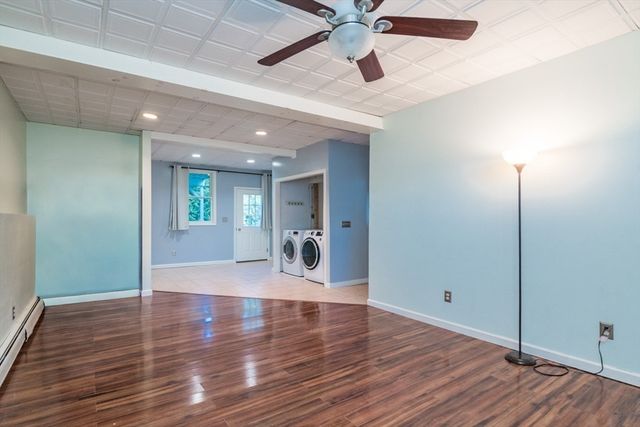 4 Phillips Place, Hadley, MA 01035
