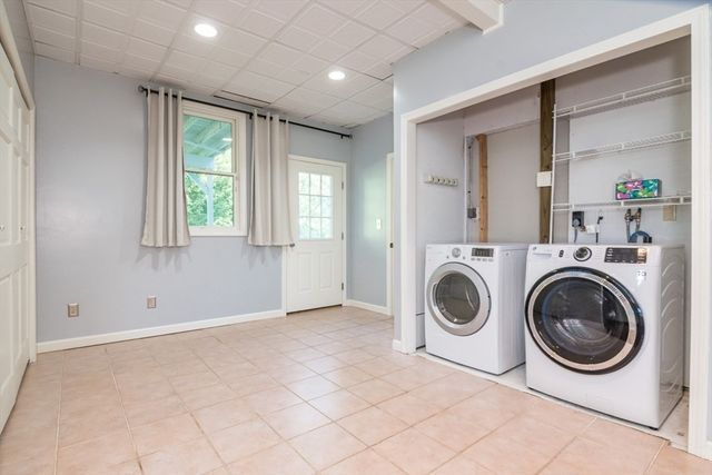 4 Phillips Place, Hadley, MA 01035