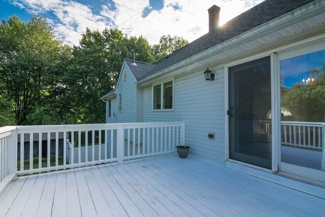 4 Phillips Place, Hadley, MA 01035