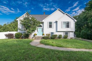 4 Phillips Place, Hadley, MA 01035