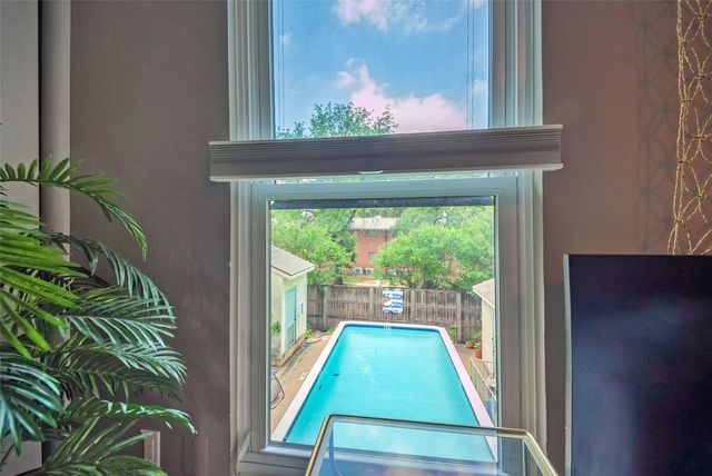5701 Gaston Avenue 8, Dallas, TX 75214
