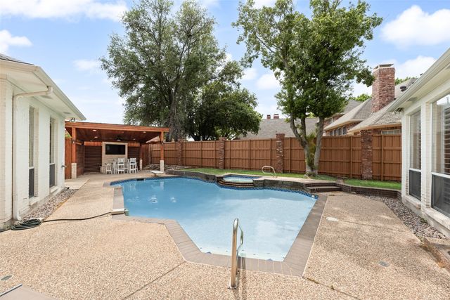 4612 Saxon Drive, Plano, TX 75093