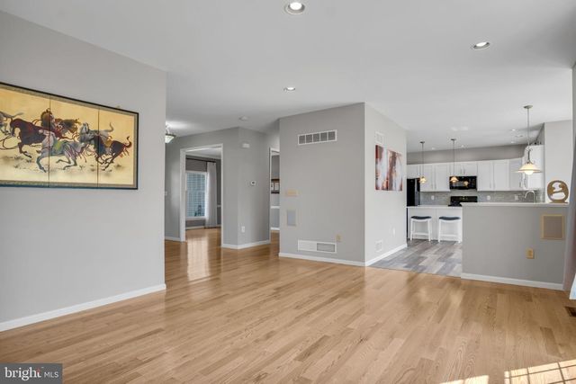 2191 CANTERBURY DR, Mechanicsburg, PA 17055