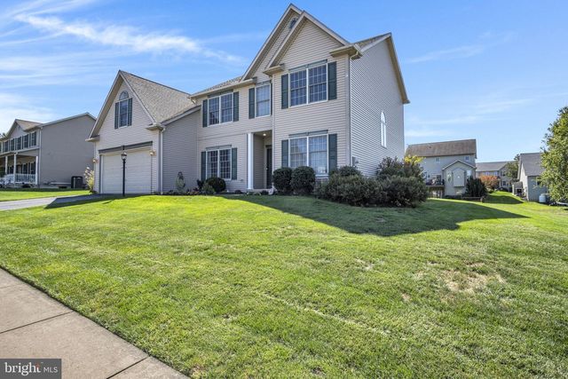 2191 CANTERBURY DR, Mechanicsburg, PA 17055