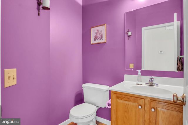 2191 CANTERBURY DR, Mechanicsburg, PA 17055