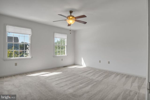 2191 CANTERBURY DR, Mechanicsburg, PA 17055