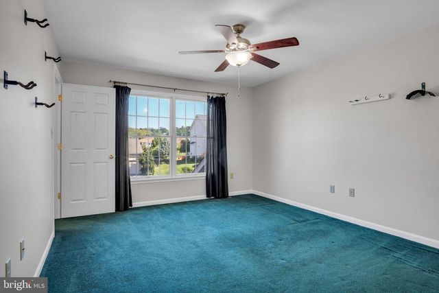 2191 CANTERBURY DR, Mechanicsburg, PA 17055