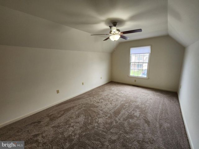 2191 CANTERBURY DR, Mechanicsburg, PA 17055