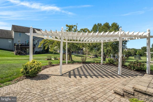 2191 CANTERBURY DR, Mechanicsburg, PA 17055