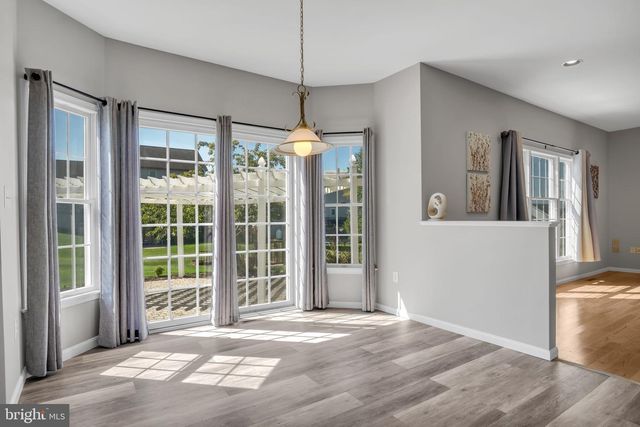 2191 CANTERBURY DR, Mechanicsburg, PA 17055