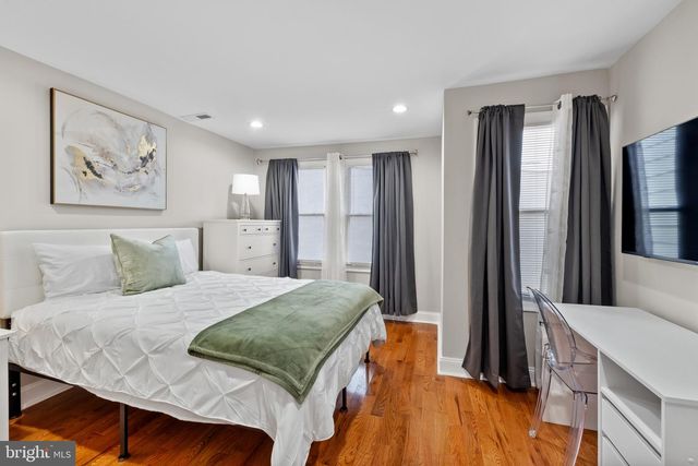 2202 E CHASE ST, Baltimore, MD 21213