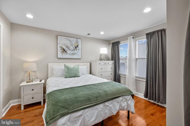 2202 E CHASE ST, Baltimore, MD 21213