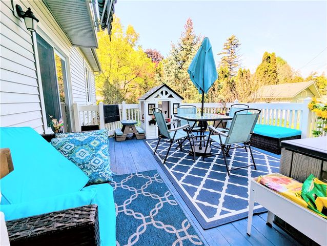 19 Towngate Road, Greece, NY 14626