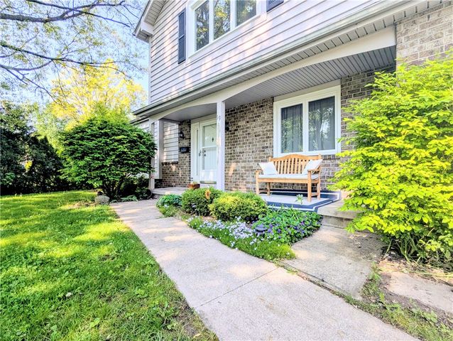 19 Towngate Road, Greece, NY 14626