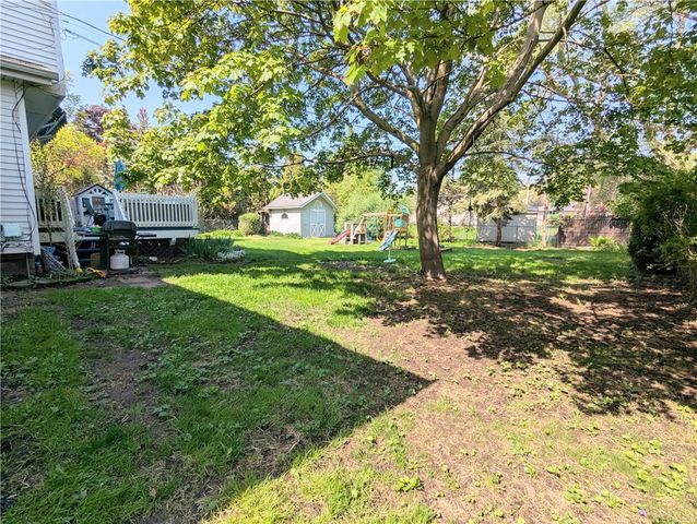 19 Towngate Road, Greece, NY 14626