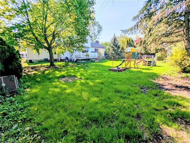 19 Towngate Road, Greece, NY 14626