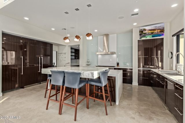 6636 N 48TH Street, Paradise Valley, AZ 85253