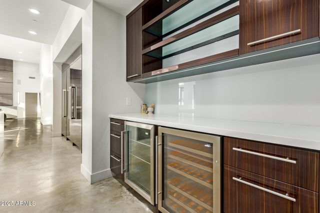 6636 N 48TH Street, Paradise Valley, AZ 85253