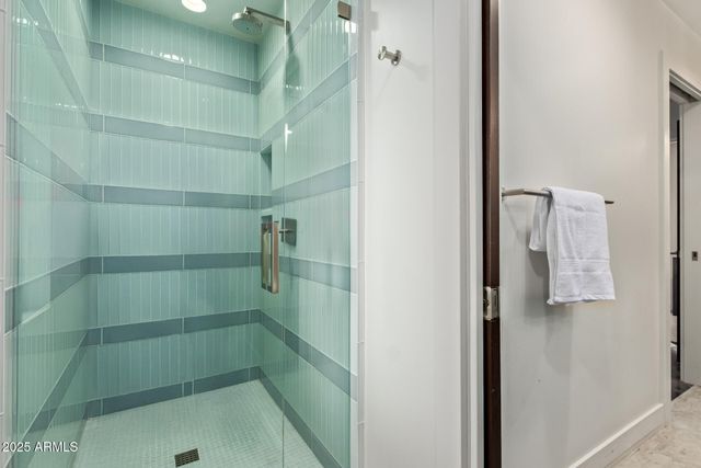 6636 N 48TH Street, Paradise Valley, AZ 85253