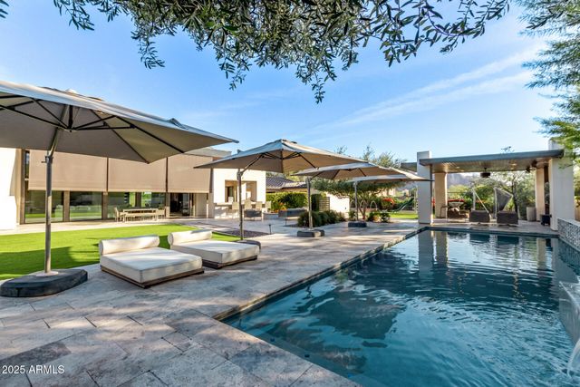 6636 N 48TH Street, Paradise Valley, AZ 85253