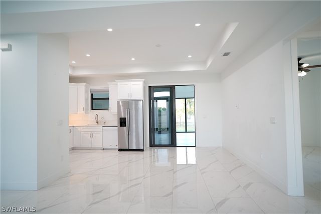 593 39th AVE NW, Naples, FL 34120