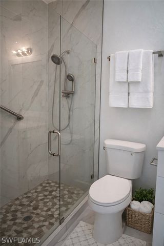 593 39th AVE NW, Naples, FL 34120