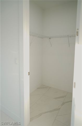 593 39th AVE NW, Naples, FL 34120