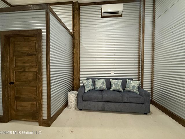 6157 S Railroad Avenue, Bay Saint Louis, MS 39520