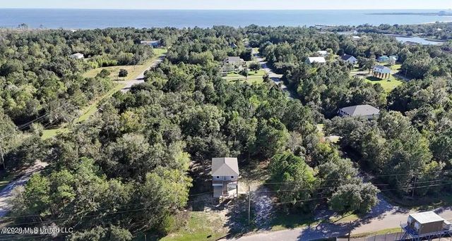 6157 S Railroad Avenue, Bay Saint Louis, MS 39520