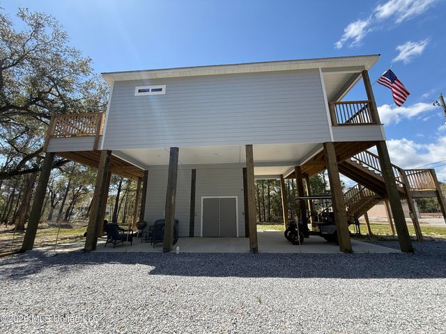 6157 S Railroad Avenue, Bay Saint Louis, MS 39520