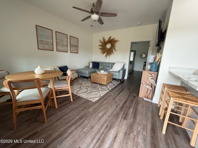 6157 S Railroad Avenue, Bay Saint Louis, MS 39520