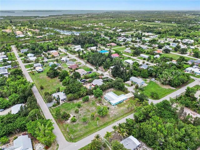 5791 Porpoise RD, Bokeelia, FL 33922